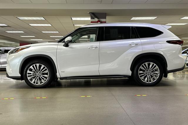 used 2024 Toyota Highlander Hybrid car, priced at $54,988