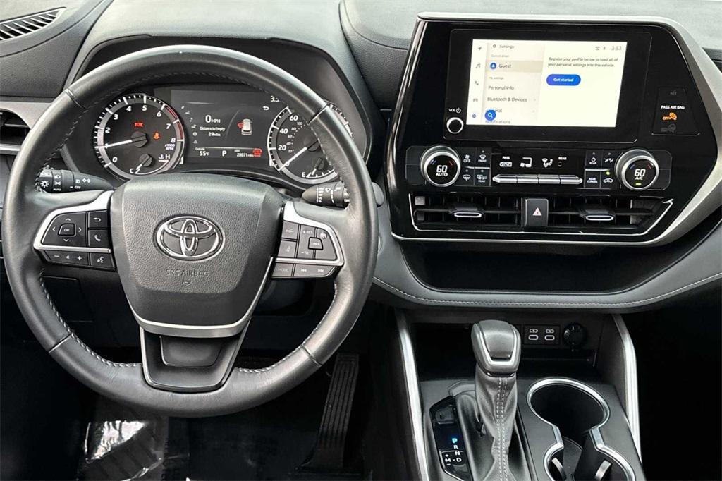 used 2024 Toyota Highlander car, priced at $42,988