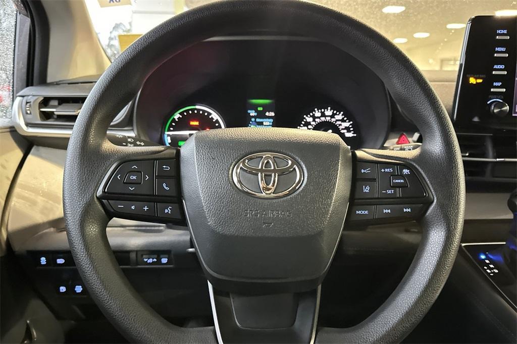 used 2023 Toyota Sienna car, priced at $41,988