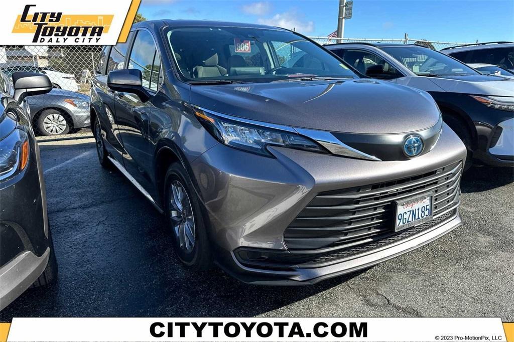 used 2023 Toyota Sienna car, priced at $41,988