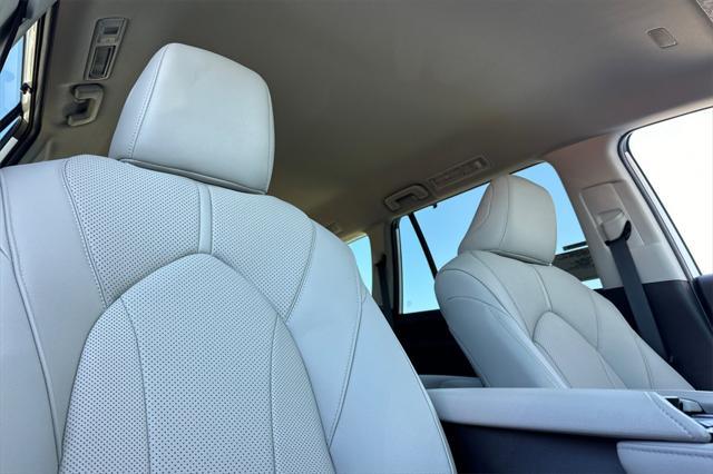 new 2025 Toyota Grand Highlander car