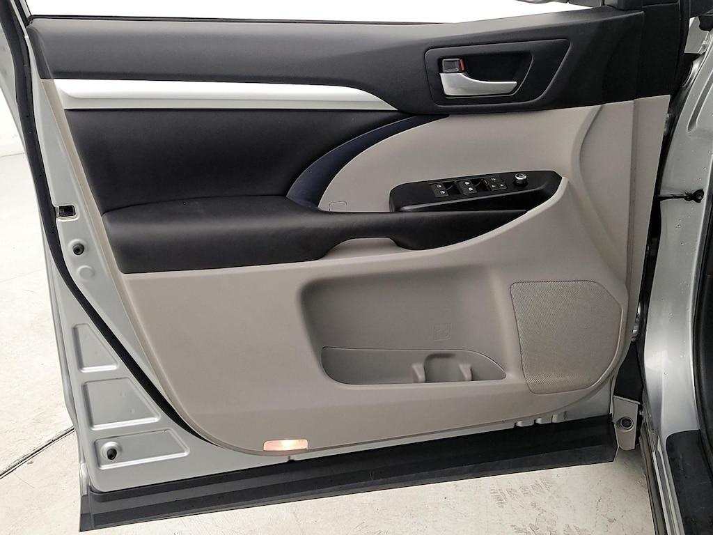 used 2016 Toyota Highlander car, priced at $19,998