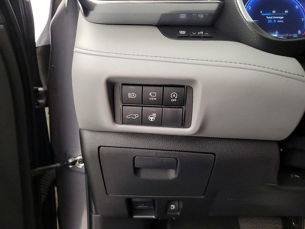 used 2023 Toyota Highlander car, priced at $40,998