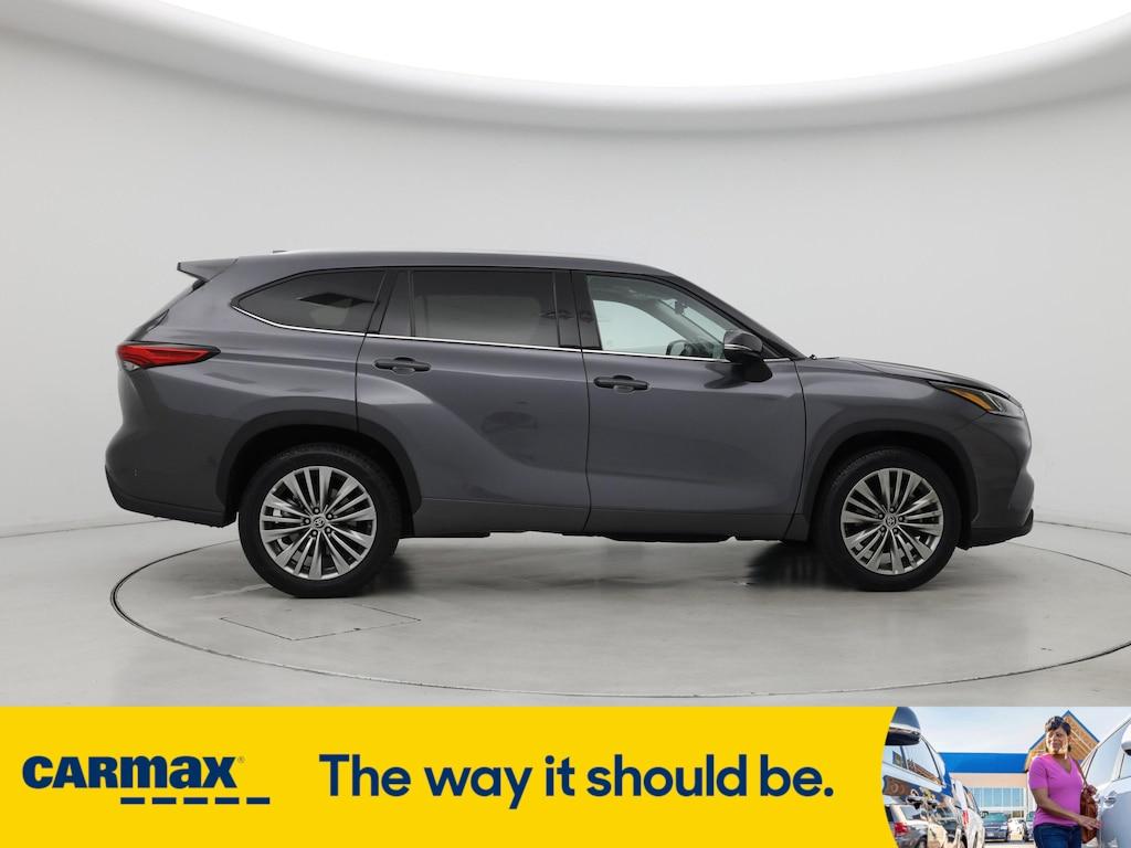 used 2023 Toyota Highlander car, priced at $40,998