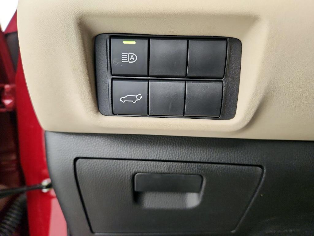 used 2023 Toyota Highlander Hybrid car, priced at $46,998