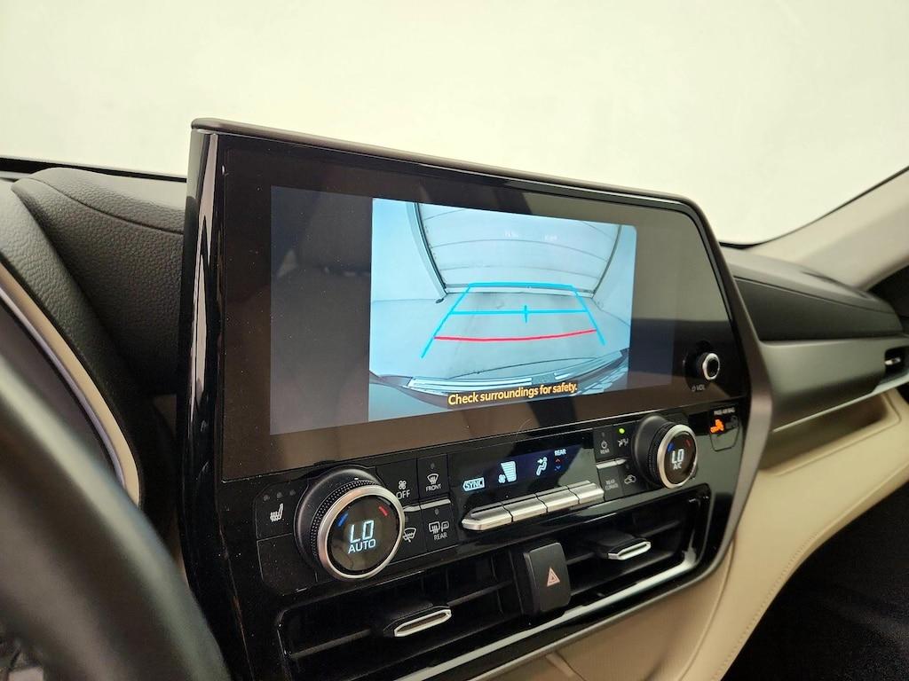 used 2023 Toyota Highlander Hybrid car, priced at $46,998