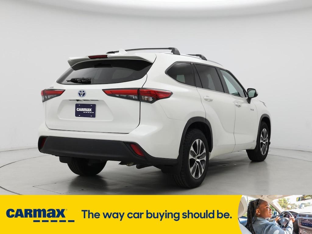 used 2021 Toyota Highlander Hybrid car, priced at $37,998