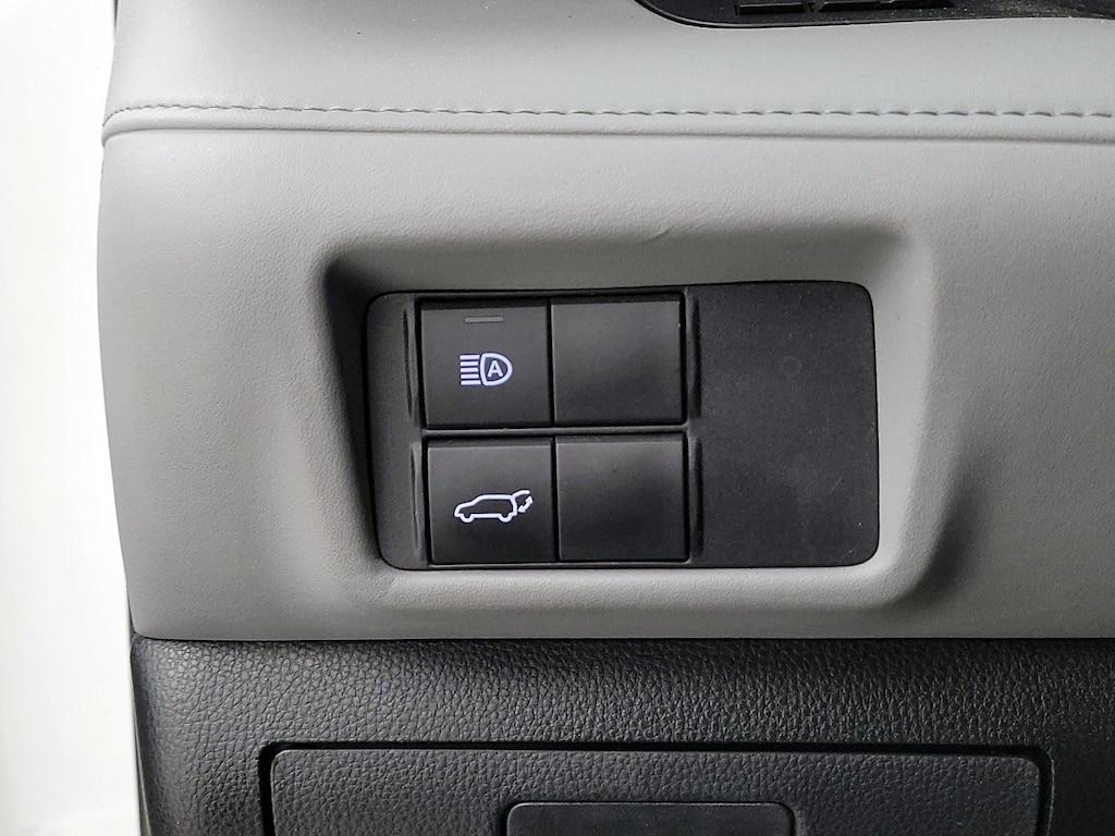 used 2021 Toyota Highlander Hybrid car, priced at $37,998
