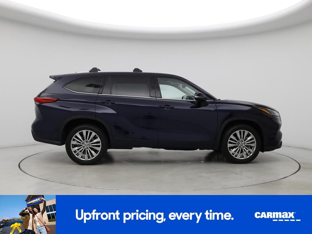 used 2023 Toyota Highlander car, priced at $42,998