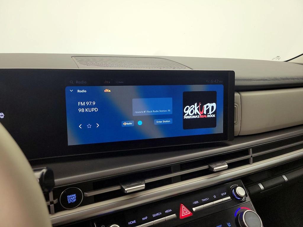 used 2024 Hyundai Santa Fe car, priced at $34,998