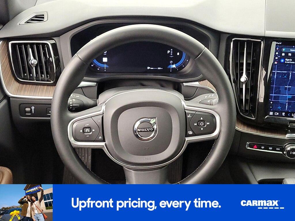 used 2022 Volvo XC60 car, priced at $28,998