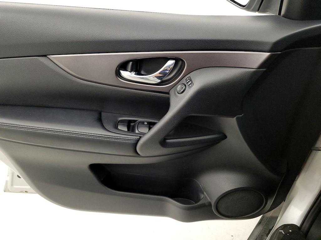 used 2015 Nissan Rogue car, priced at $10,998