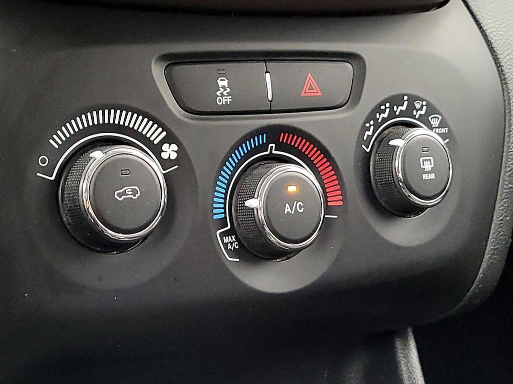 used 2015 Jeep Cherokee car, priced at $13,599