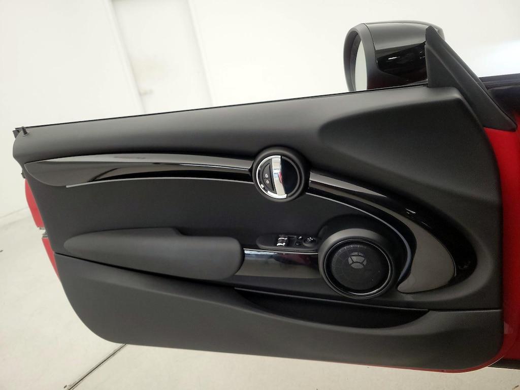 used 2022 MINI SE Hardtop car, priced at $19,998