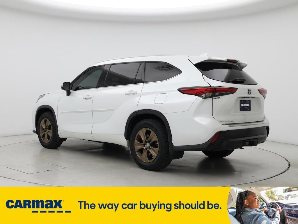 used 2022 Toyota Highlander Hybrid car, priced at $36,998