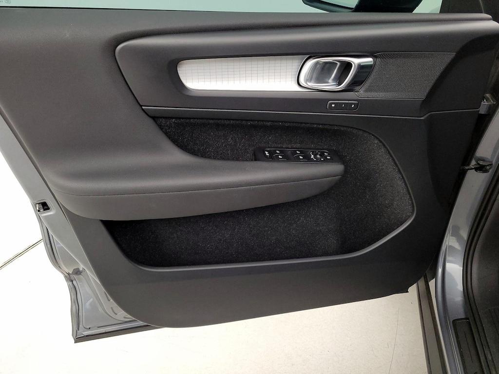 used 2019 Volvo XC40 car, priced at $26,998