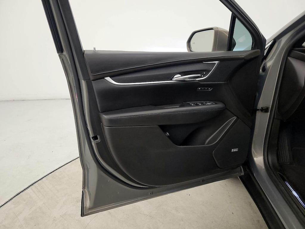 used 2017 Cadillac XT5 car, priced at $22,998