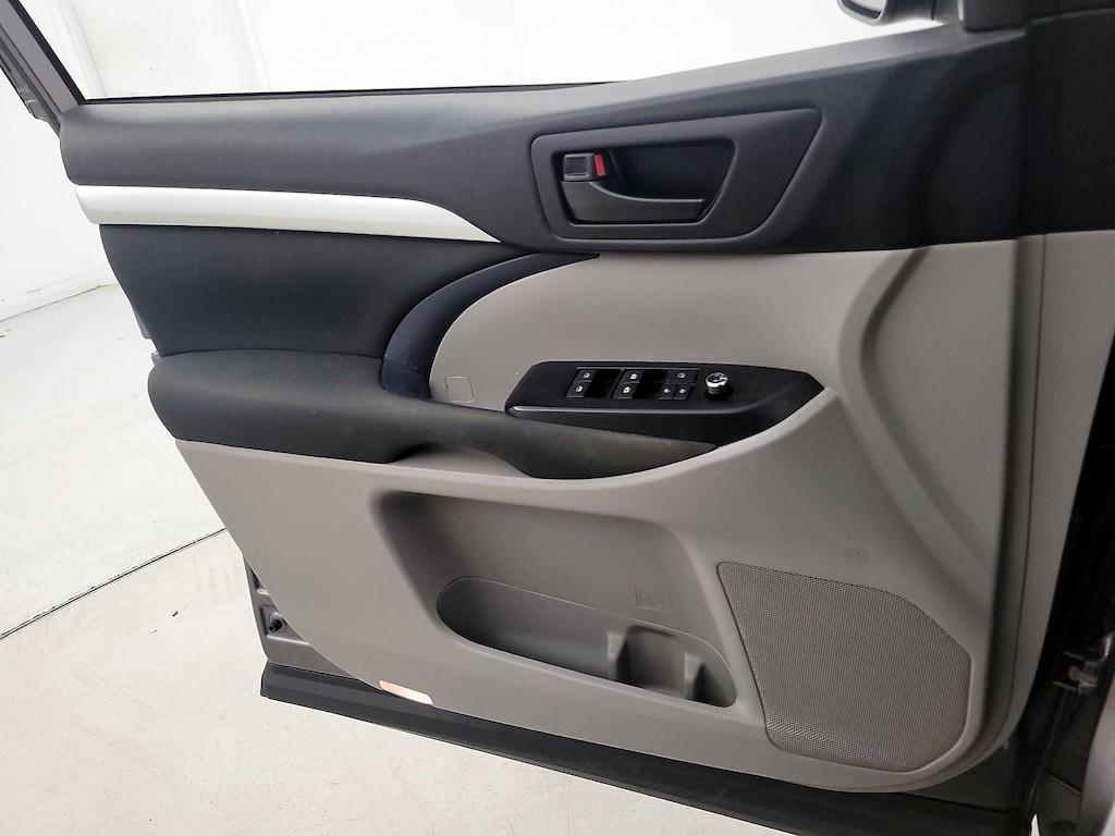 used 2018 Toyota Highlander car, priced at $24,998