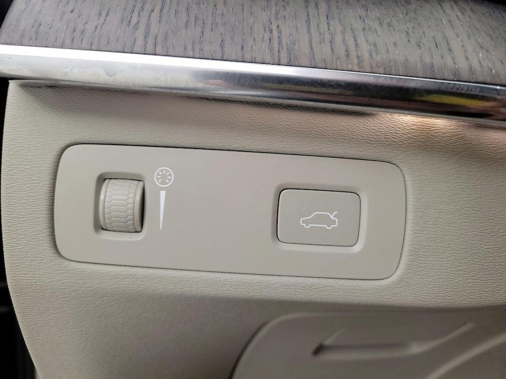 used 2022 Volvo XC90 car, priced at $45,998