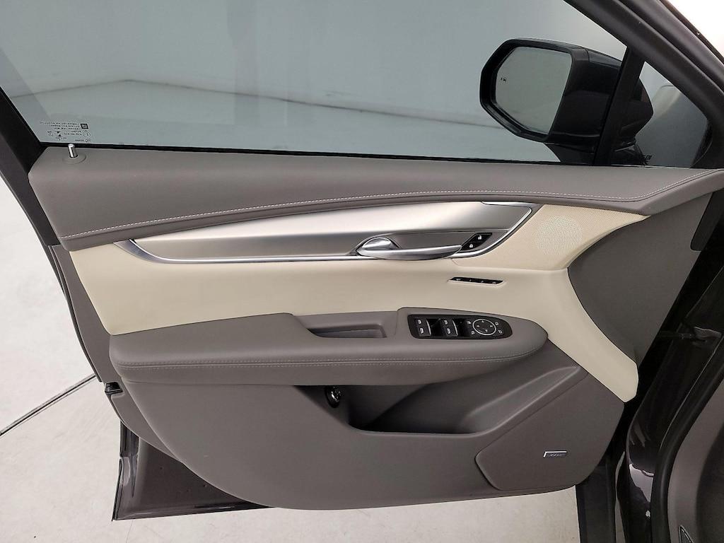 used 2019 Cadillac XT5 car, priced at $24,998