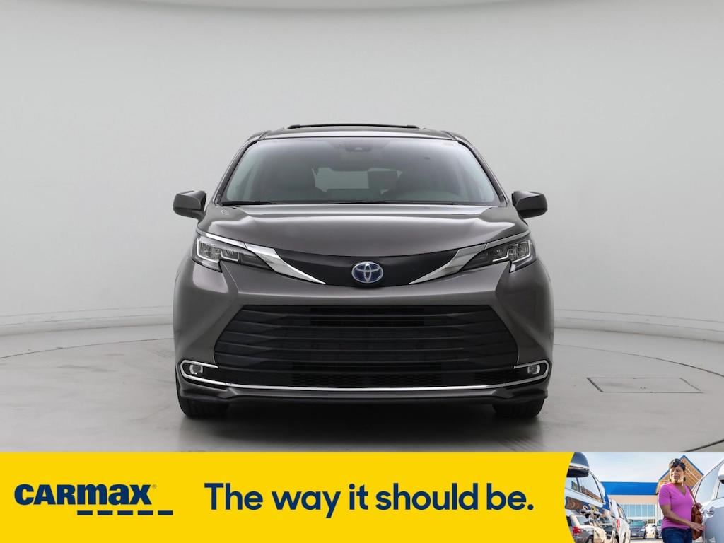 used 2022 Toyota Sienna car, priced at $40,998