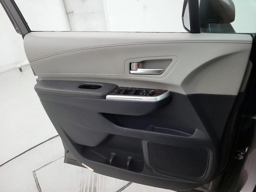 used 2022 Toyota Sienna car, priced at $40,998