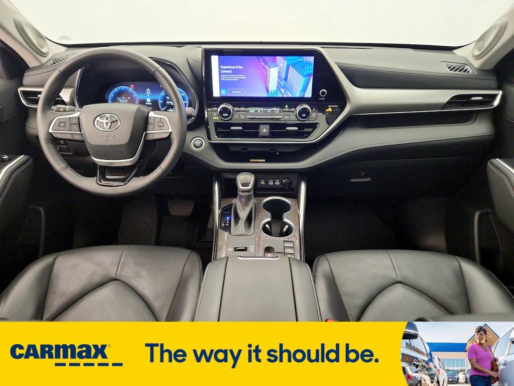 used 2024 Toyota Highlander car, priced at $45,998