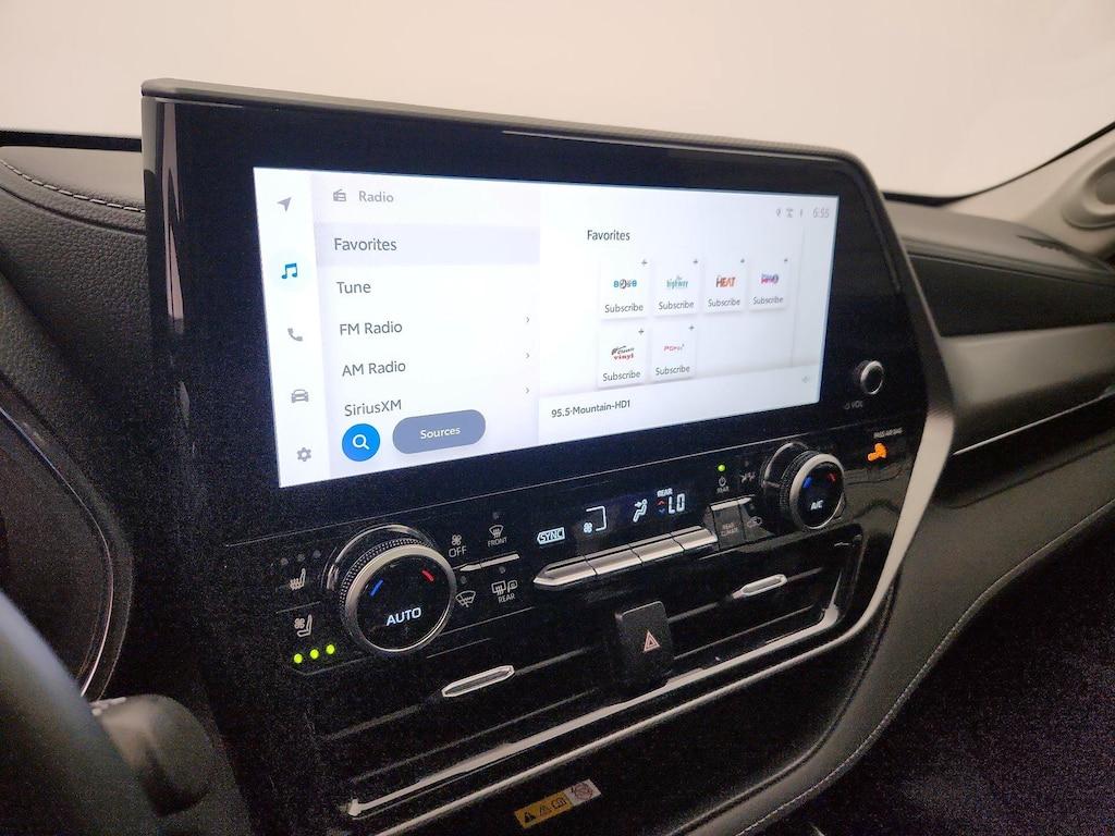used 2024 Toyota Highlander car, priced at $45,998