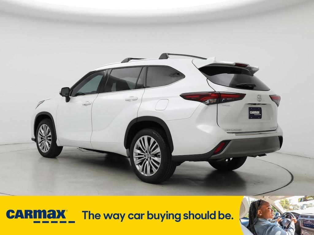used 2024 Toyota Highlander car, priced at $45,998