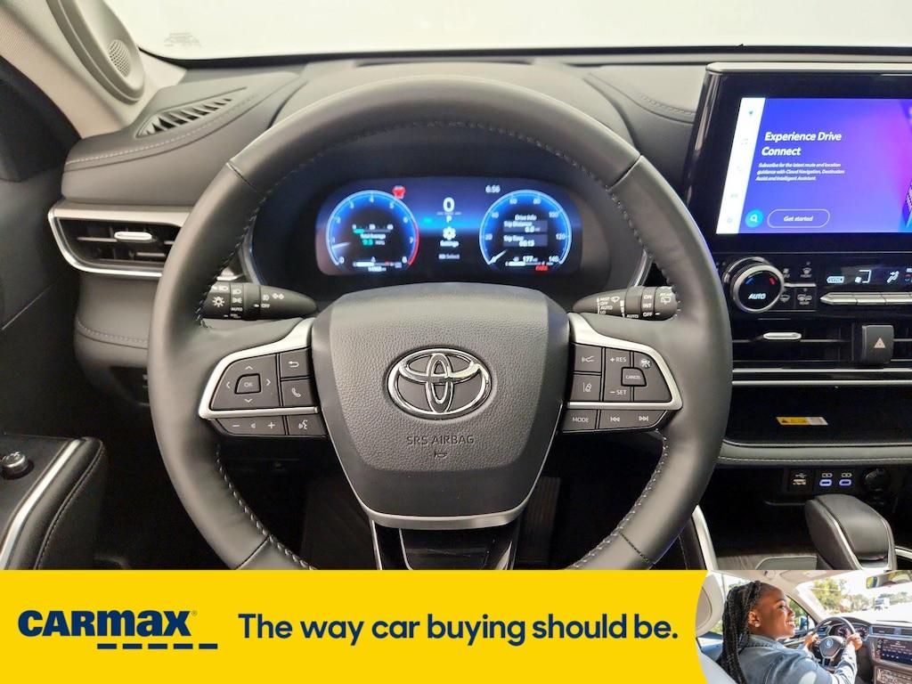 used 2024 Toyota Highlander car, priced at $45,998