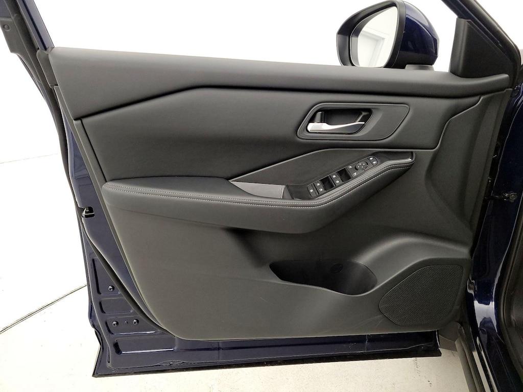 used 2025 Nissan Rogue car, priced at $27,998