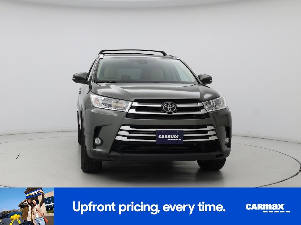 used 2019 Toyota Highlander car, priced at $26,998