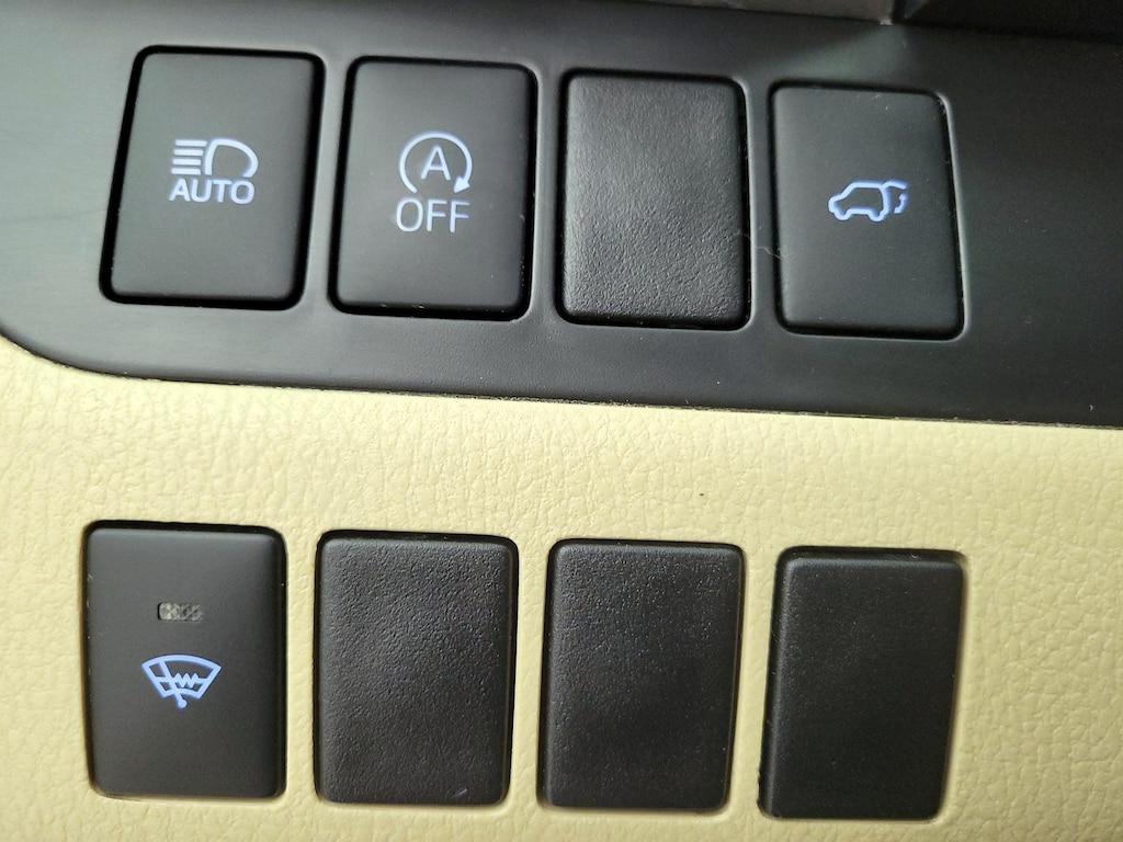 used 2019 Toyota Highlander car, priced at $26,998