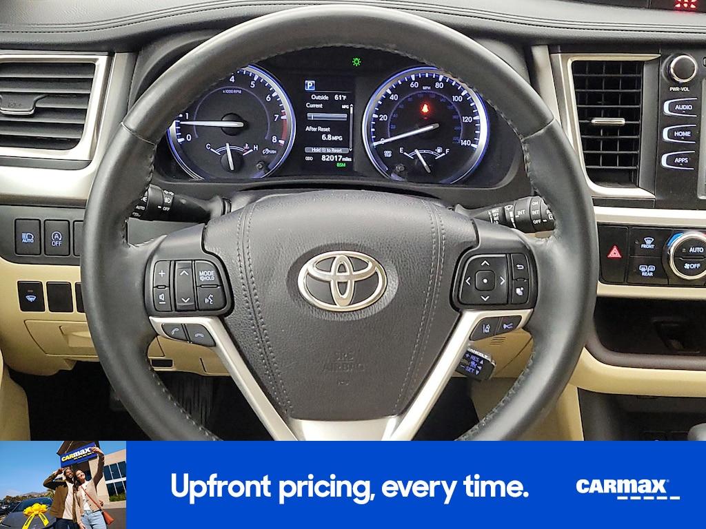 used 2019 Toyota Highlander car, priced at $26,998