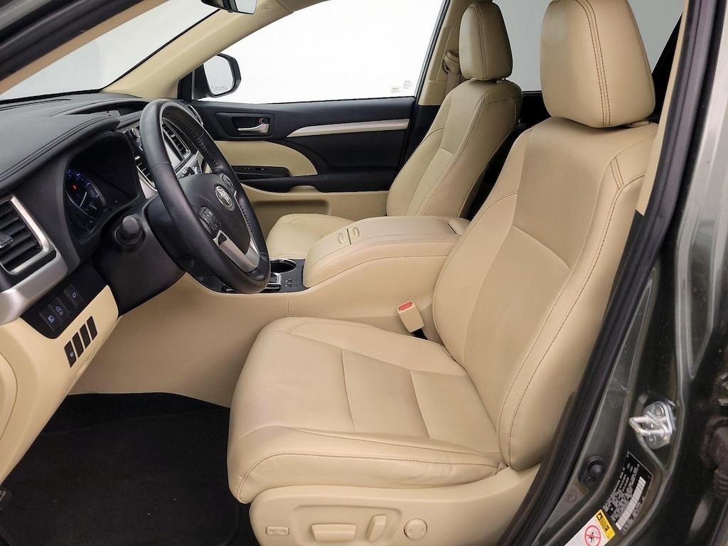 used 2019 Toyota Highlander car, priced at $26,998