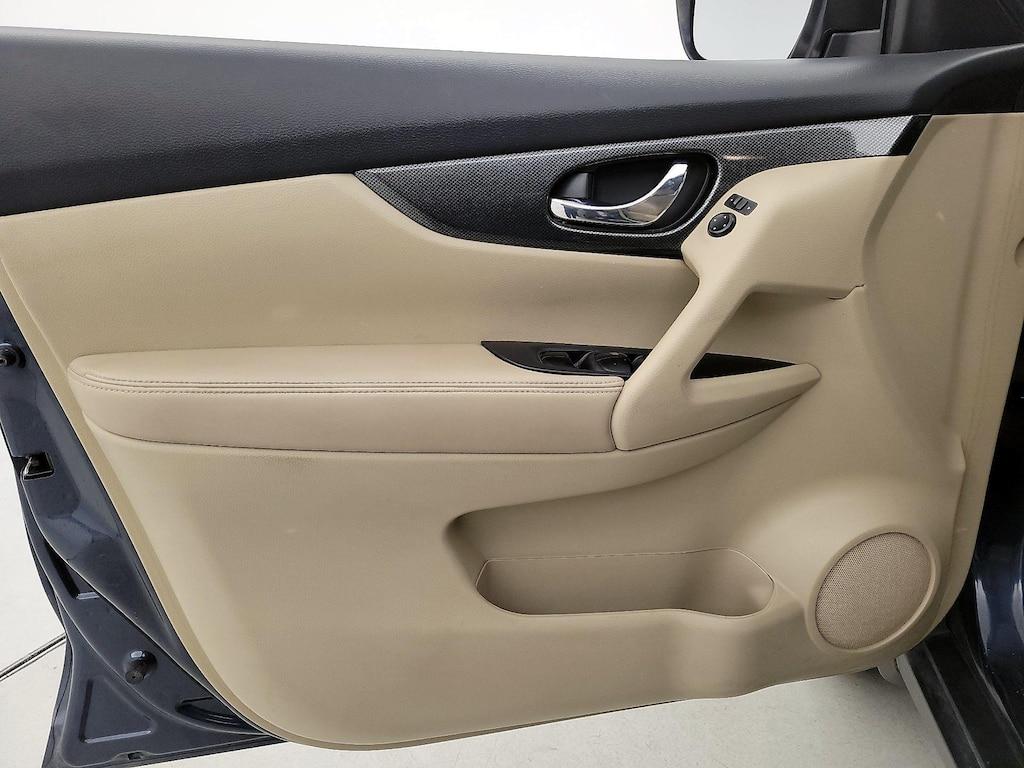 used 2016 Nissan Rogue car, priced at $12,998