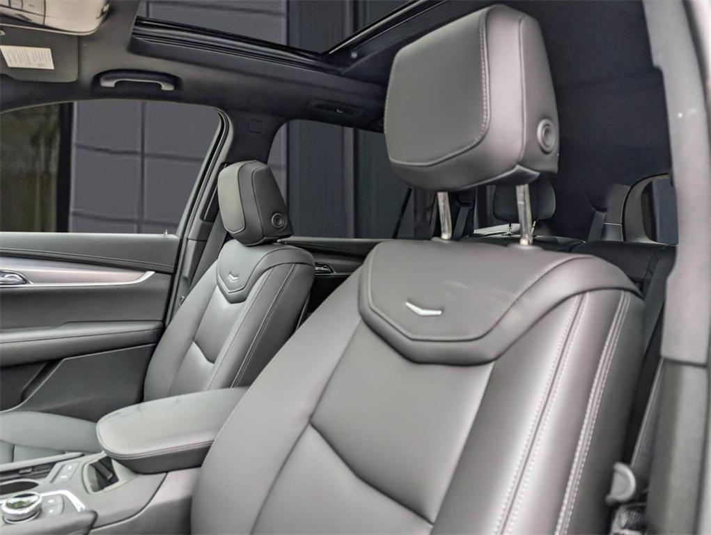 new 2025 Cadillac XT6 car, priced at $51,914