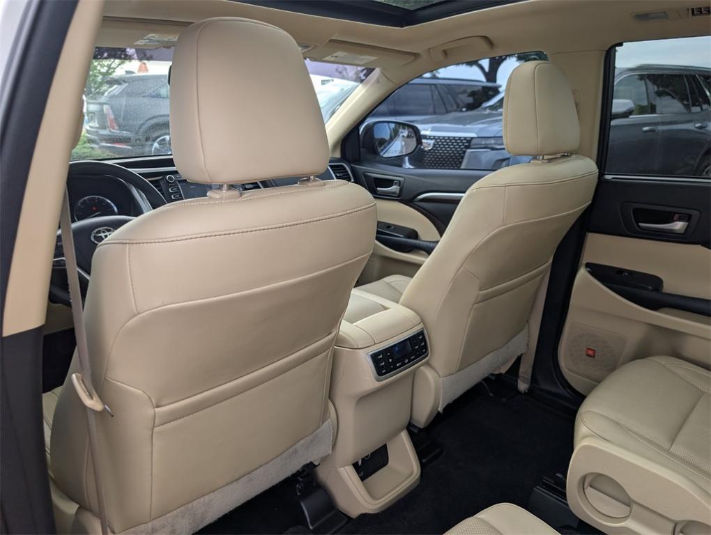 used 2016 Toyota Highlander car, priced at $22,500