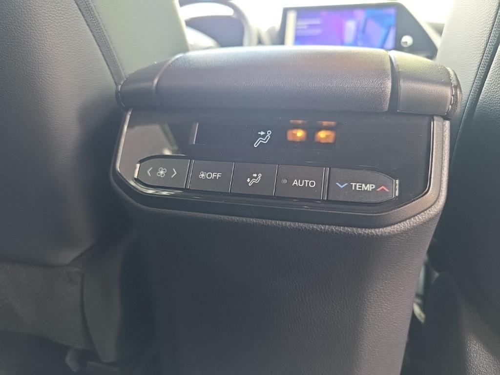 used 2024 Toyota Highlander car, priced at $47,500