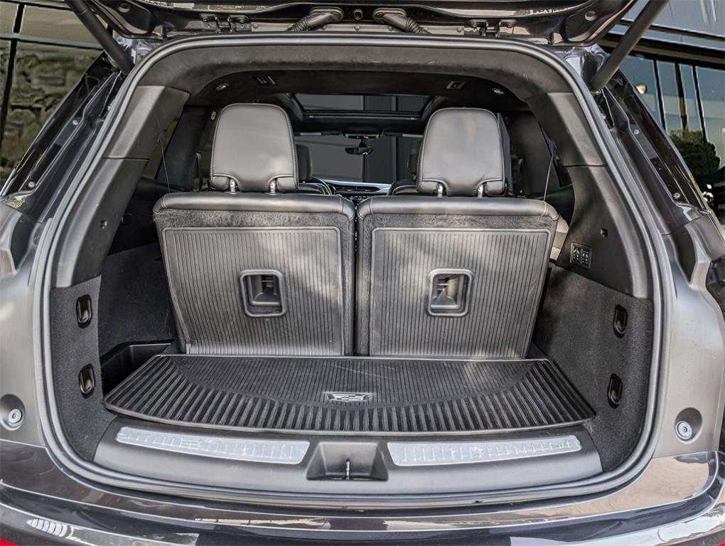 used 2022 Cadillac XT6 car, priced at $36,000