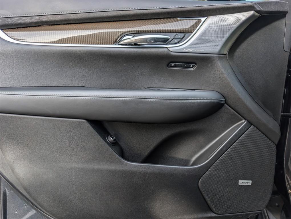 used 2022 Cadillac XT6 car, priced at $36,000