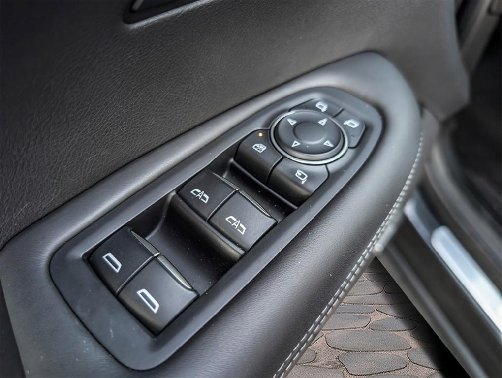 used 2022 Cadillac XT6 car, priced at $36,000