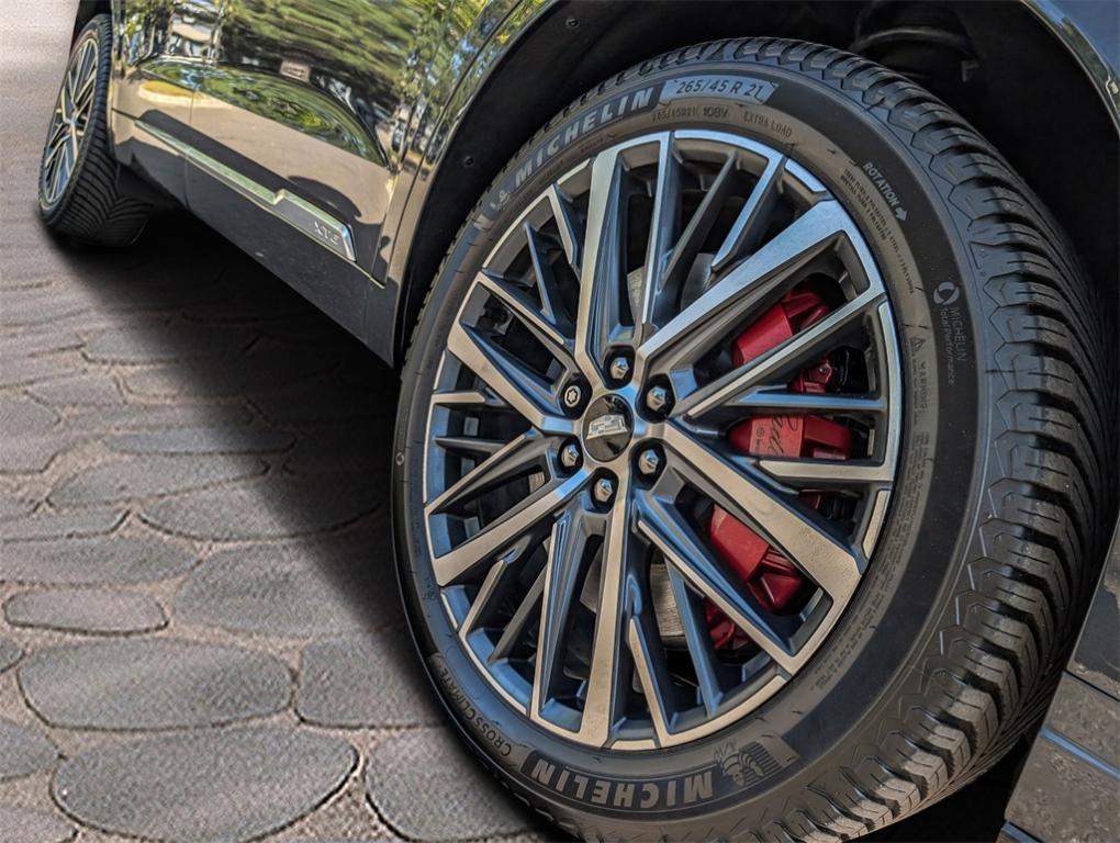 used 2022 Cadillac XT6 car, priced at $36,000