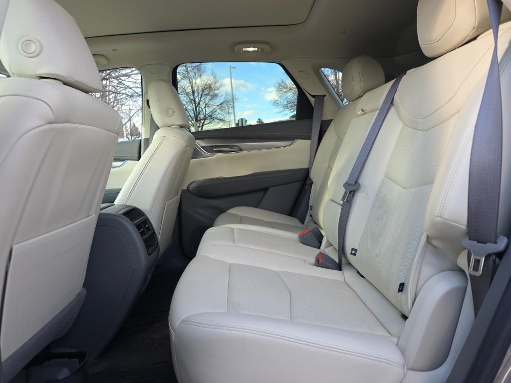 used 2023 Cadillac XT5 car, priced at $33,500