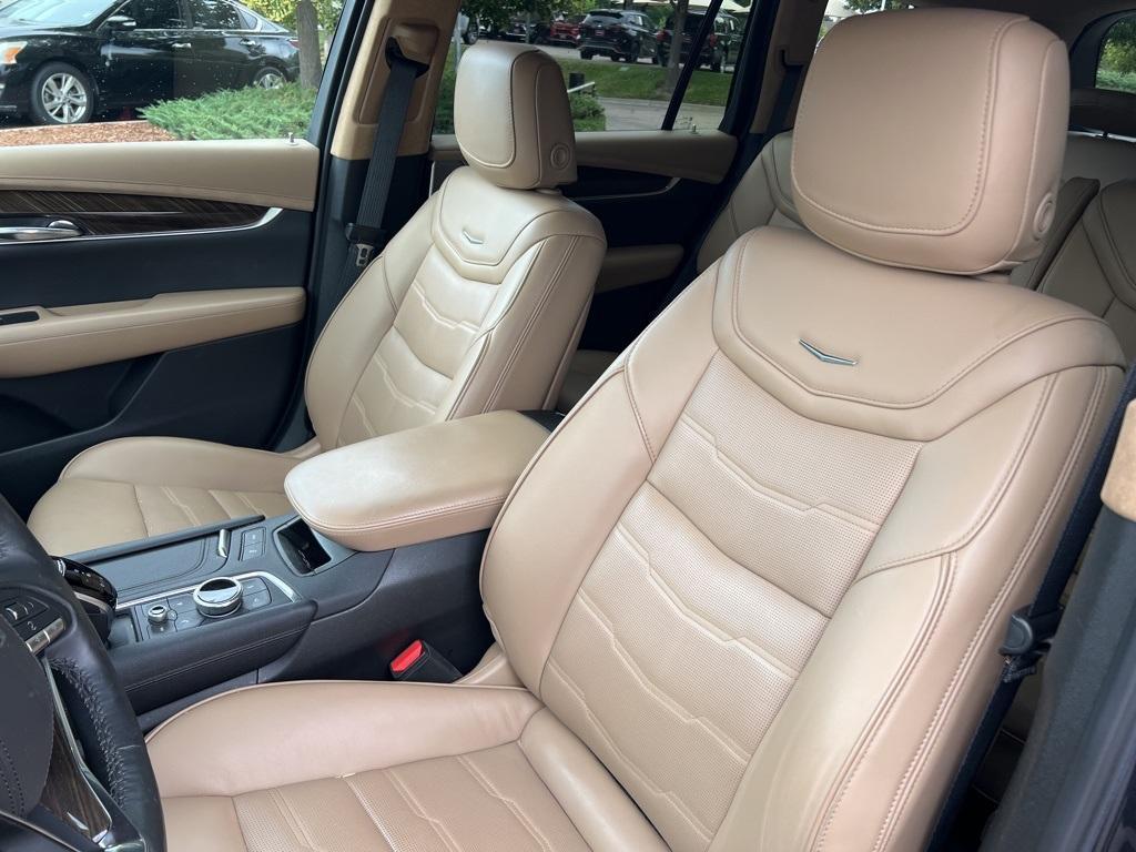 used 2022 Cadillac XT6 car, priced at $46,500