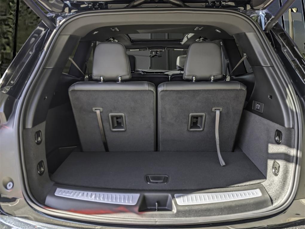 new 2025 Cadillac XT6 car, priced at $52,014