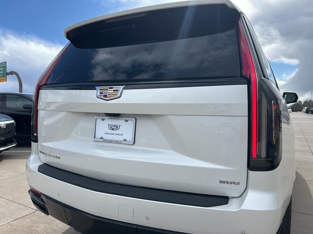 used 2022 Cadillac Escalade ESV car, priced at $70,000