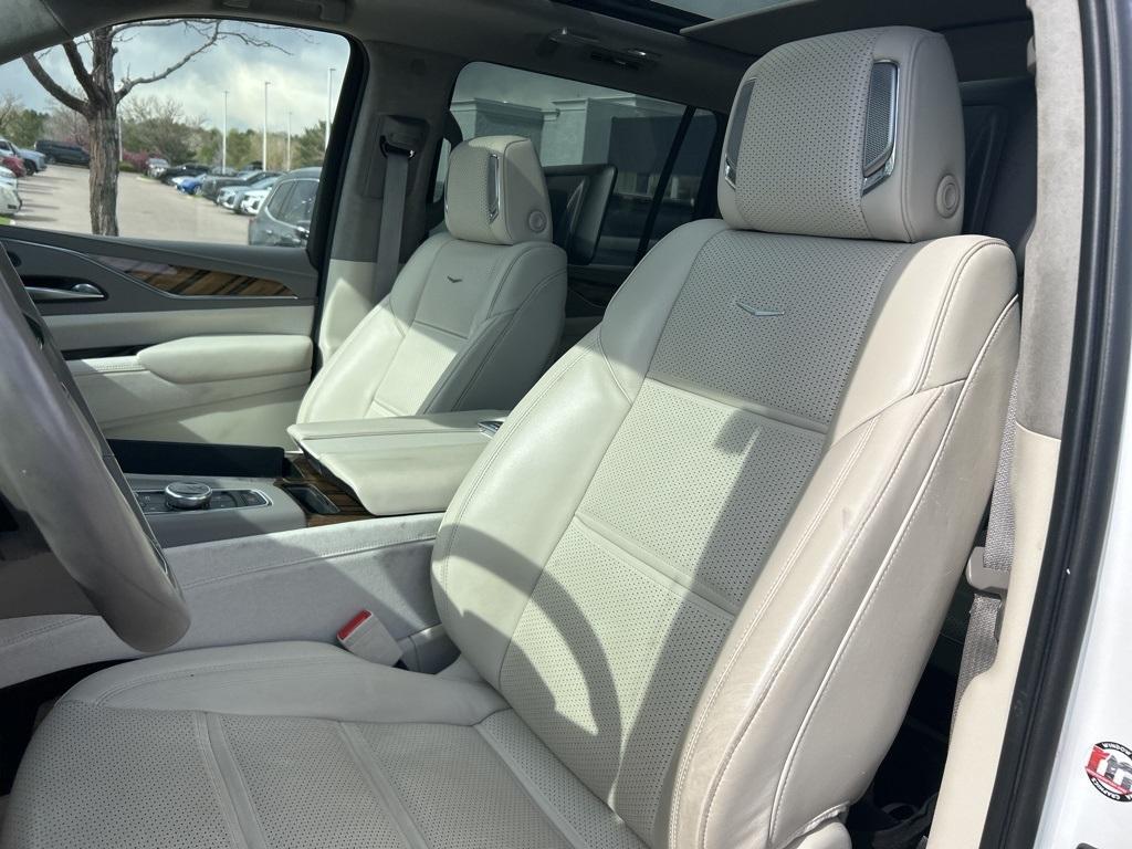 used 2022 Cadillac Escalade ESV car, priced at $70,000
