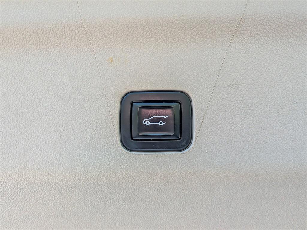 used 2022 Cadillac Escalade ESV car, priced at $67,000