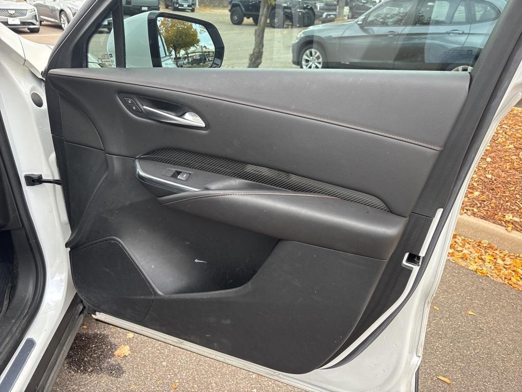 used 2021 Cadillac XT4 car, priced at $28,500